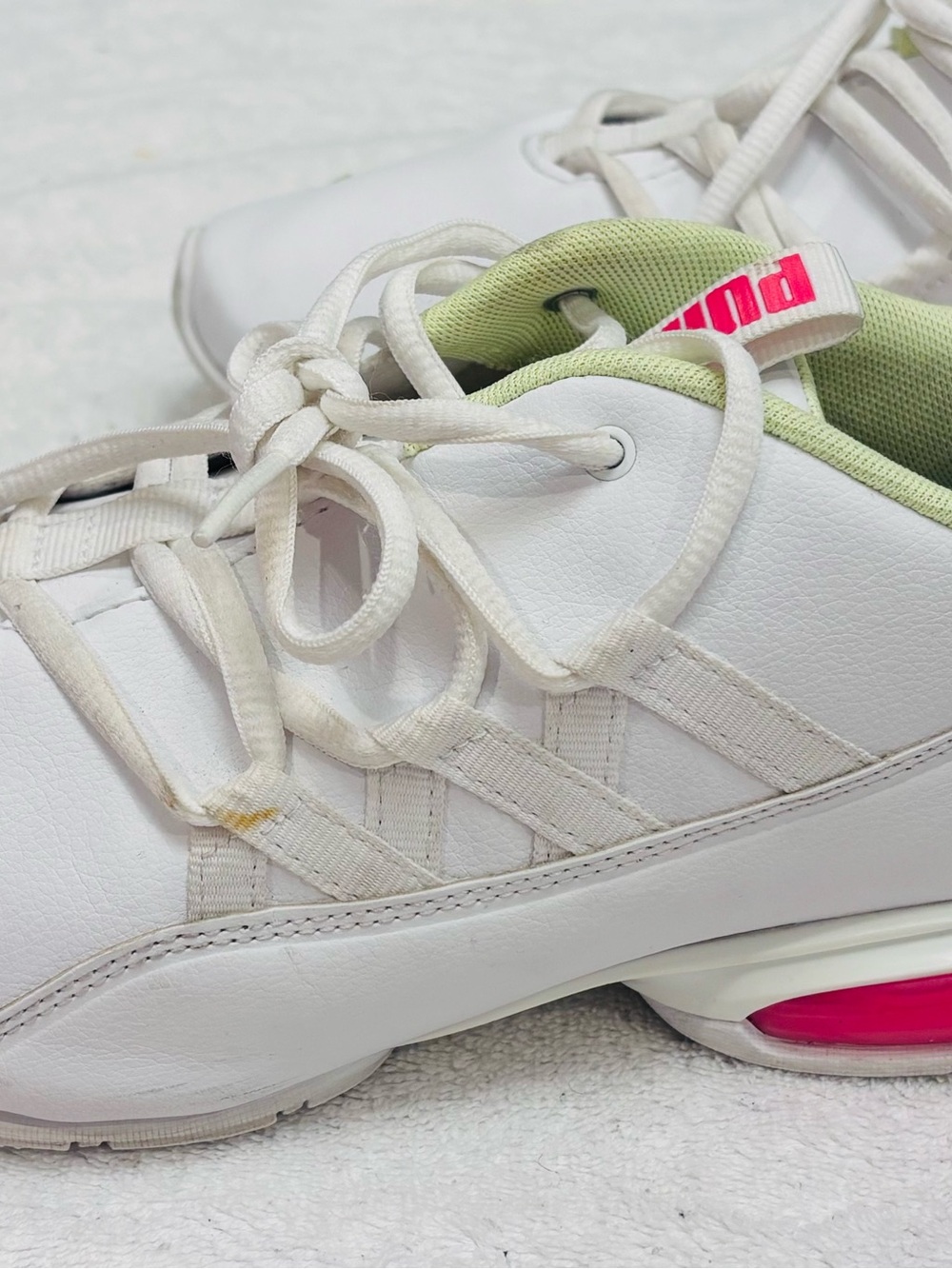 Almost Brand New Women’s Puma Sneakers - Size 8.5 USA / 39 Euro - Box 18A - Picture 2 of 6